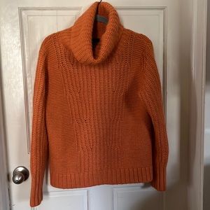 Banana Republic Italian wool blend sweater. Acrylic/merino wool/alpaca blend